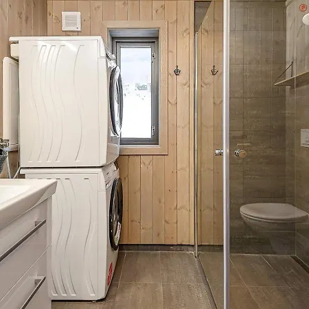 10 Person In F Vang Holiday home *